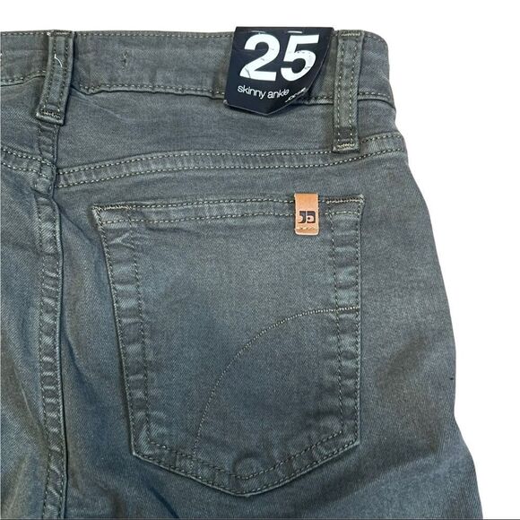 NWT Joe’s Jeans skinny ankle distressed knees sz 25 Olive Green - Picture 7 of 9